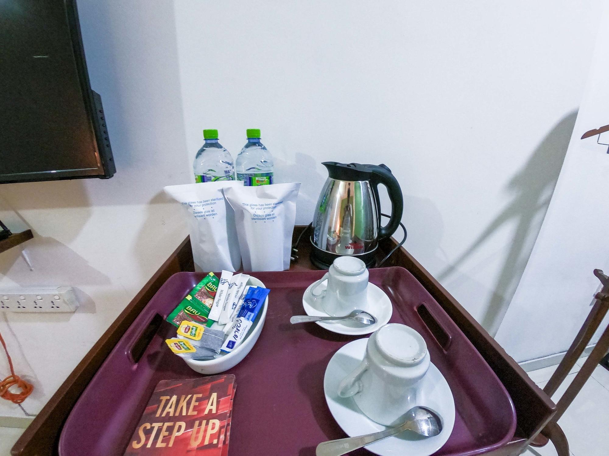 קנדי Romance Hills Hotel מראה חיצוני תמונה